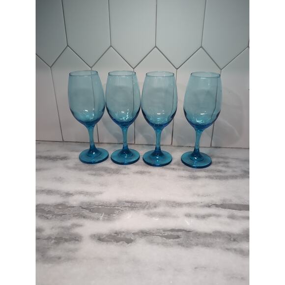 Cristar Sky Blue Wine Glasses, 13 oz Water Goblets, Sky Blue Glassware, Set of 4 - Picture 4 of 10